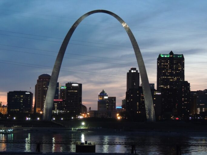 Lawmakers File Three Bills to Legalize Sports Betting in Missouri
