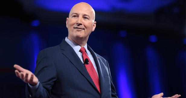 Nebraska Governor Signs Gambling Bill Legalizing Casino Games and Retail Sports Betting
