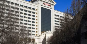 Caesars Southern Indiana Casino Workers Vote To Strike