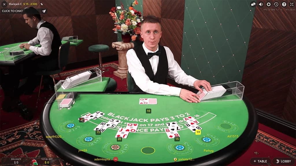 Blackjack là cuộc chiến giữa người chơi và Dealer