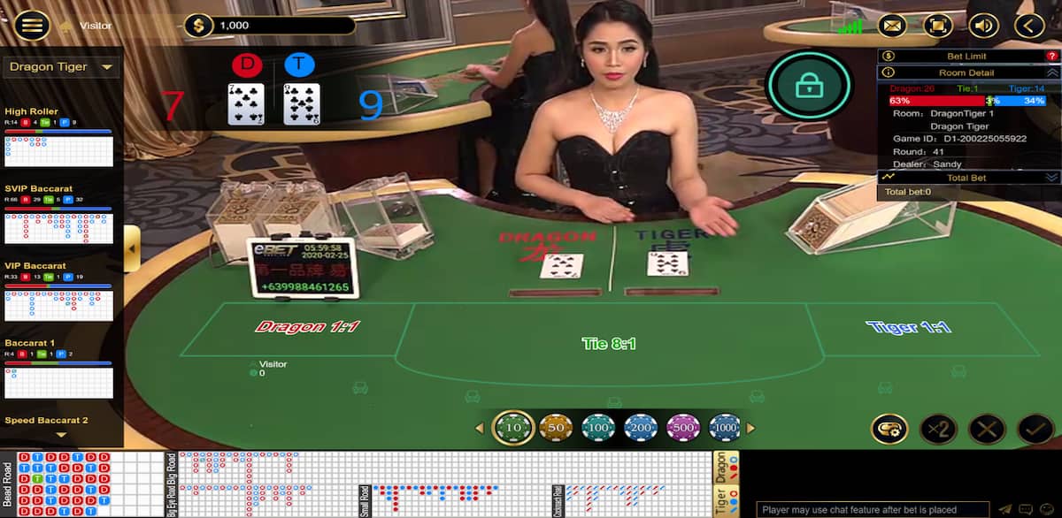 Dealer sẽ chia cho Dragon và Tiger mỗi bên 1 lá bài